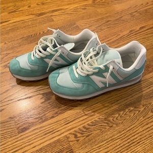 New Balance Men's 574-v2 Lace-up Sneaker